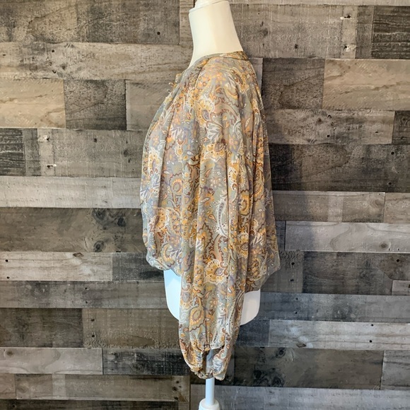 Dress Forum Los Angeles Long Sleeve Boho Top with front buttons - Picture 4 of 16